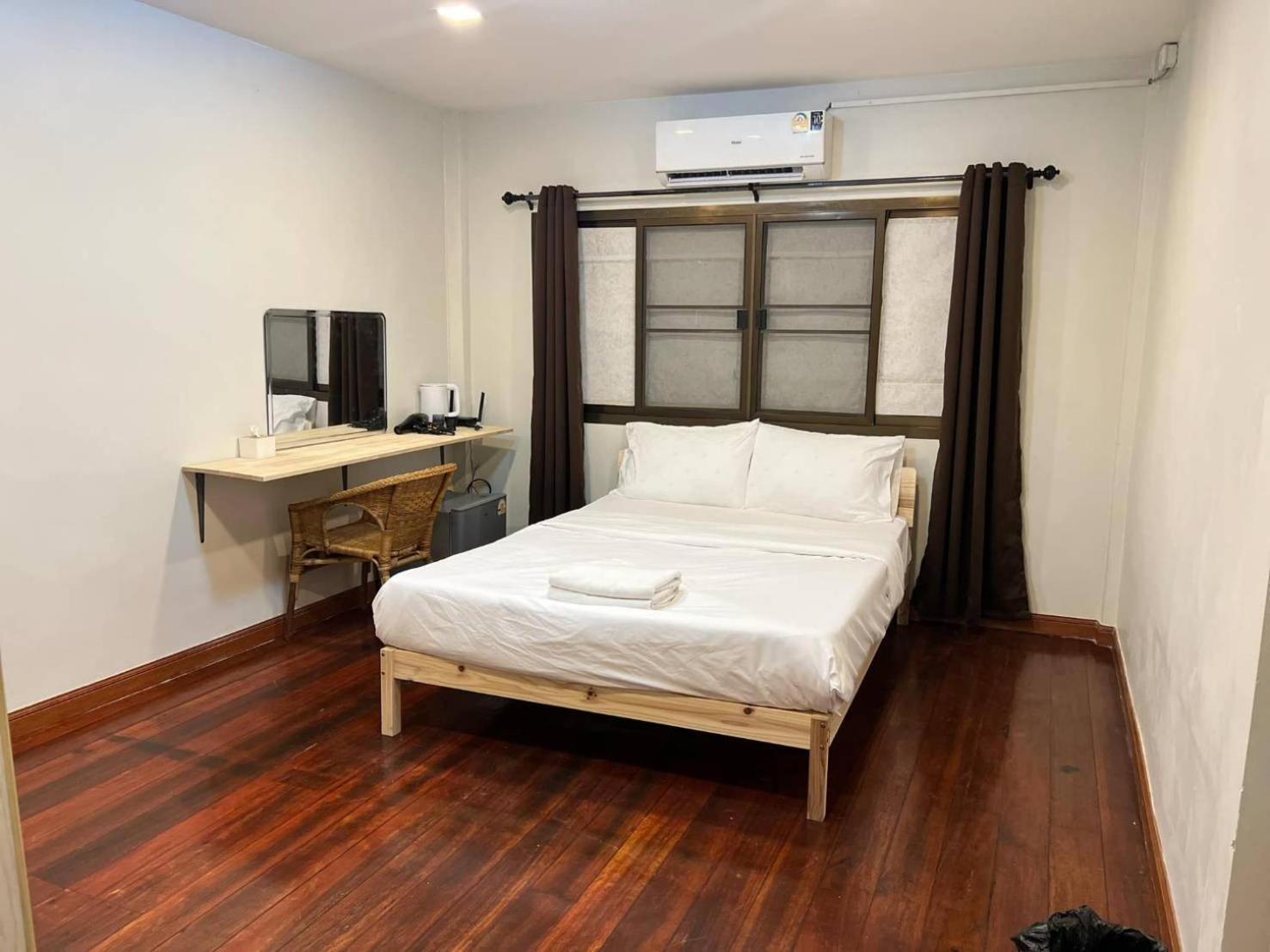Go Inn Sao Chingcha - โกอินน์ เสาชิงช้า Bangkok Bagian luar foto